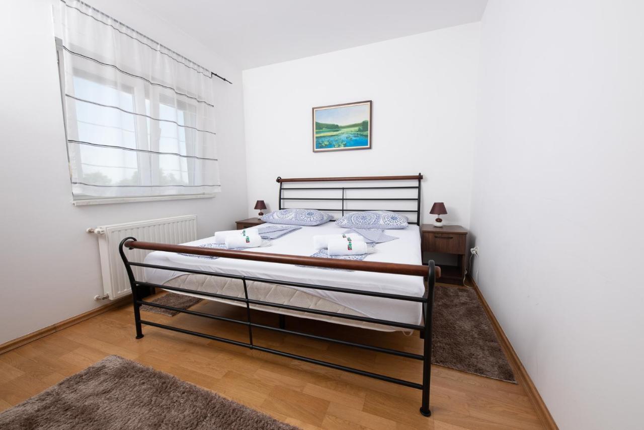 Apartmani Spoljar Zupanja Exterior foto