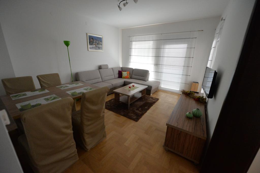 Apartmani Spoljar Zupanja Exterior foto
